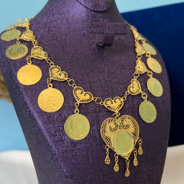 مدبح فضة مشللة بالذهب